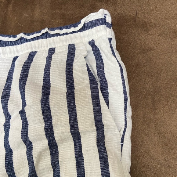 Ann Taylor LOFT cotton shorts blue white stripe 8 - Picture 2 of 5
